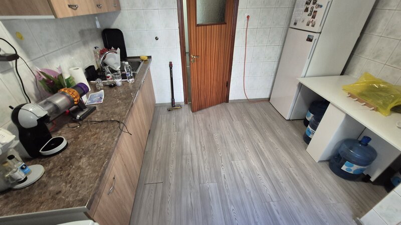 Unirii, Zepter, P-ta Alba Iulia, semistradal, randul 2 de blocuri, liniste