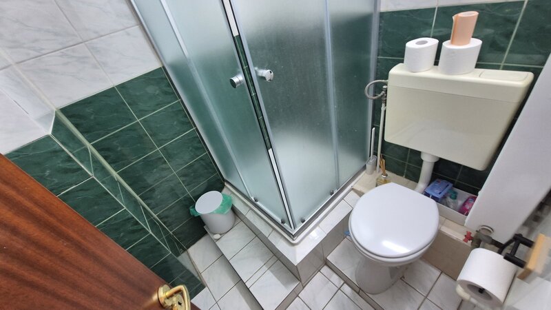 Unirii, Zepter, P-ta Alba Iulia, semistradal, randul 2 de blocuri, liniste