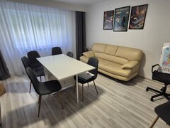 Unirii, Zepter, P-ta Alba Iulia, semistradal, randul 2 de blocuri, liniste